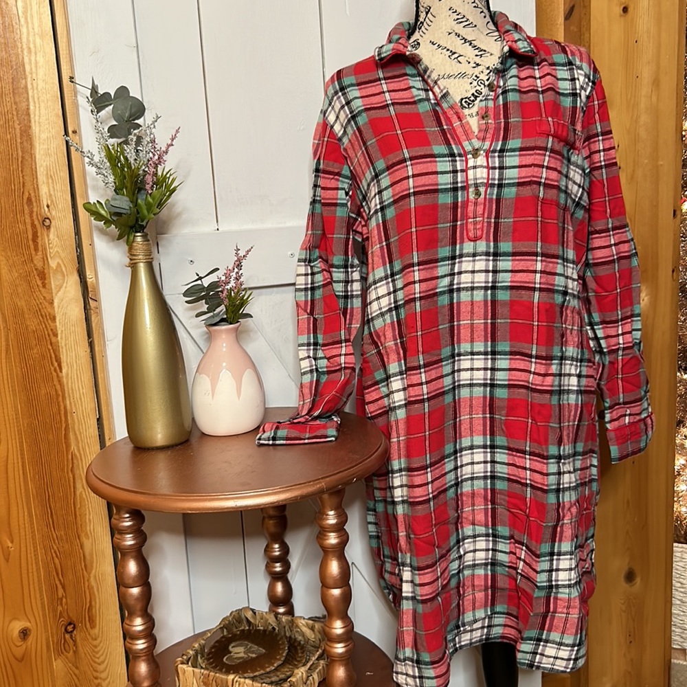 Lands’ End | Flannel Button Nightgown 🌸